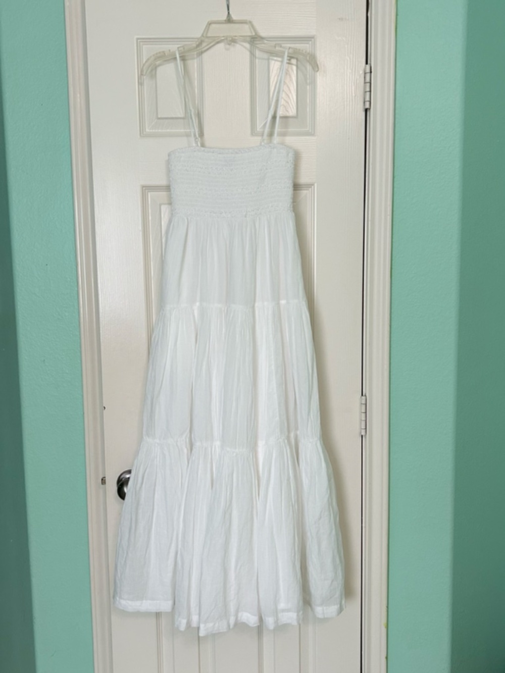 American Eagle White Sundress Shirred Top Spaghetti Straps 3 Tier Midi Skirt NEW - Picture 3 of 14